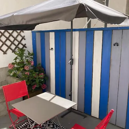 Haute Meuble Avec Cour Privative Apartment