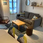 Haute Meuble Avec Cour Privative Apartment