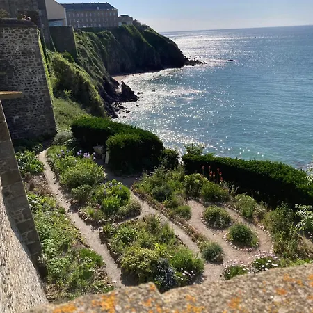 Haute Meuble Avec Cour Privative Granville